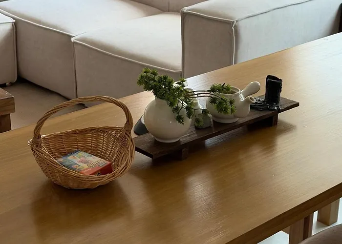 Opening January 2026, 5 Minutes On Foot From Station, Up To 20 People, 7qbed, Welcome Food 아파트