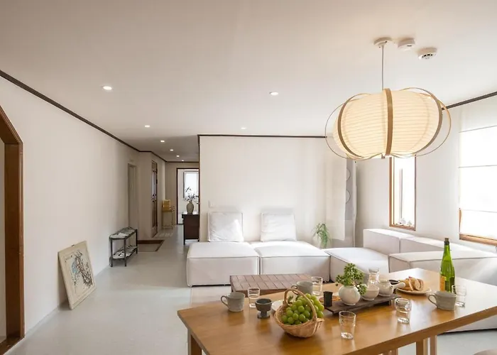 아파트 Opening January 2026, 5 Minutes On Foot From Station, Up To 20 People, 7qbed, Welcome Food *
