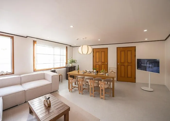 Opening January 2026, 5 Minutes On Foot From Station, Up To 20 People, 7qbed, Welcome Food
